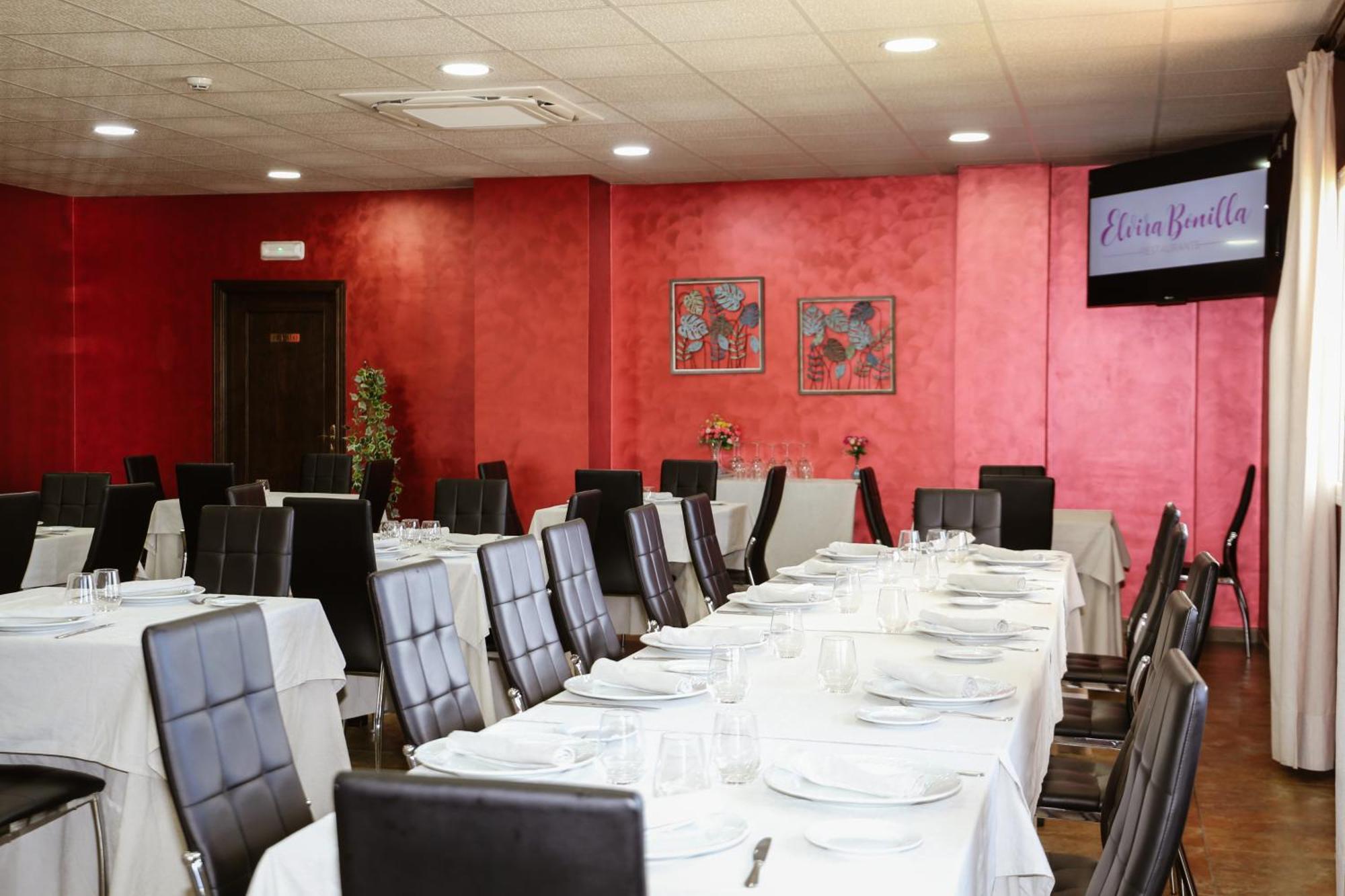 Hotel Restaurante Sostenible La Laguna Brozas Екстер'єр фото