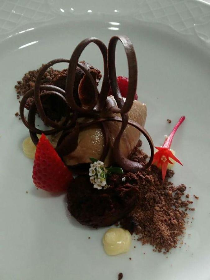 Hotel Restaurante Sostenible La Laguna Brozas Екстер'єр фото